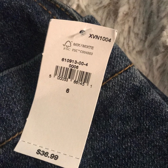 Old Navy Denim skirt - Picture 4 of 5